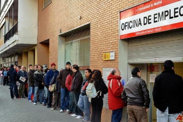 Spain’s Jobless Rate Rises Again, Hitting 2.77 Million Amidst Productivity Woes